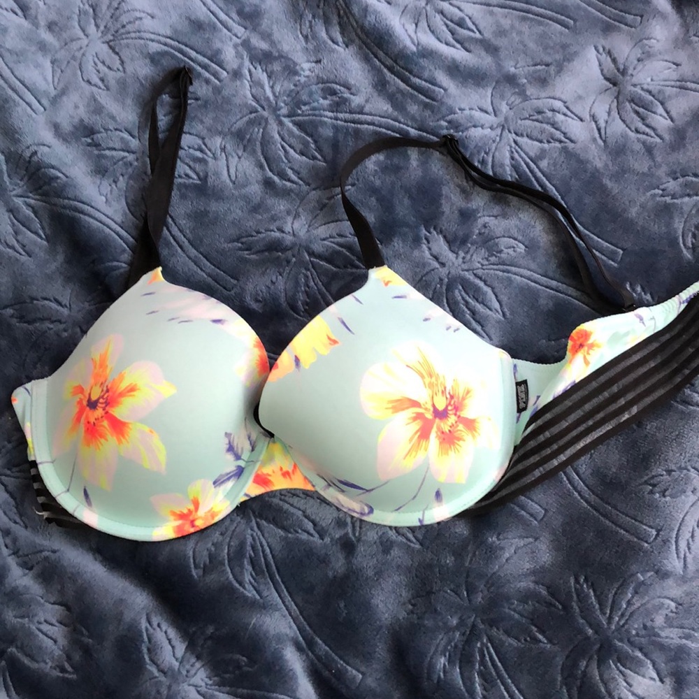 size 34D PINK “wear everywhere t-shirt” bra